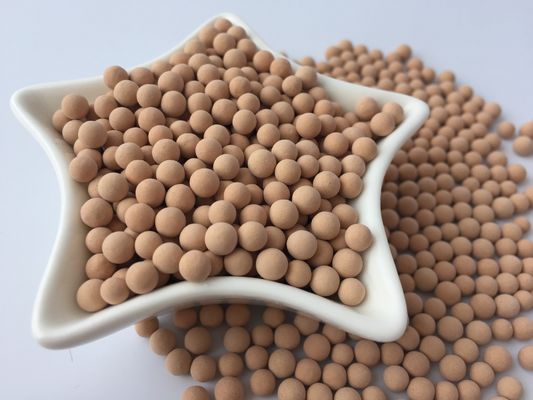 Hạt hút ẩm sàng phân tử 3 - 5 mm 4A để hấp phụ và tinh chế