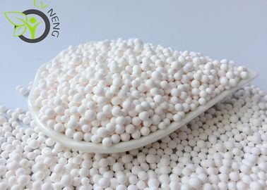 White Sphere Kích hoạt Alumina Adsorbent Low Dusting Đối với nước hấp thụ